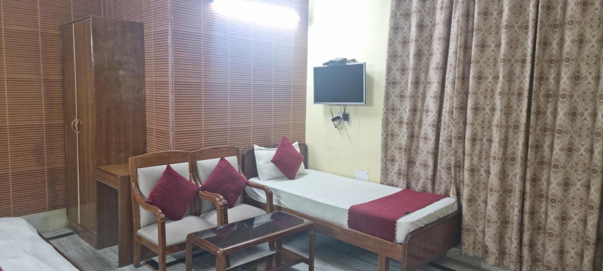 Hotel Har Ki Pauri By Around Stays Haridwār Exterior foto