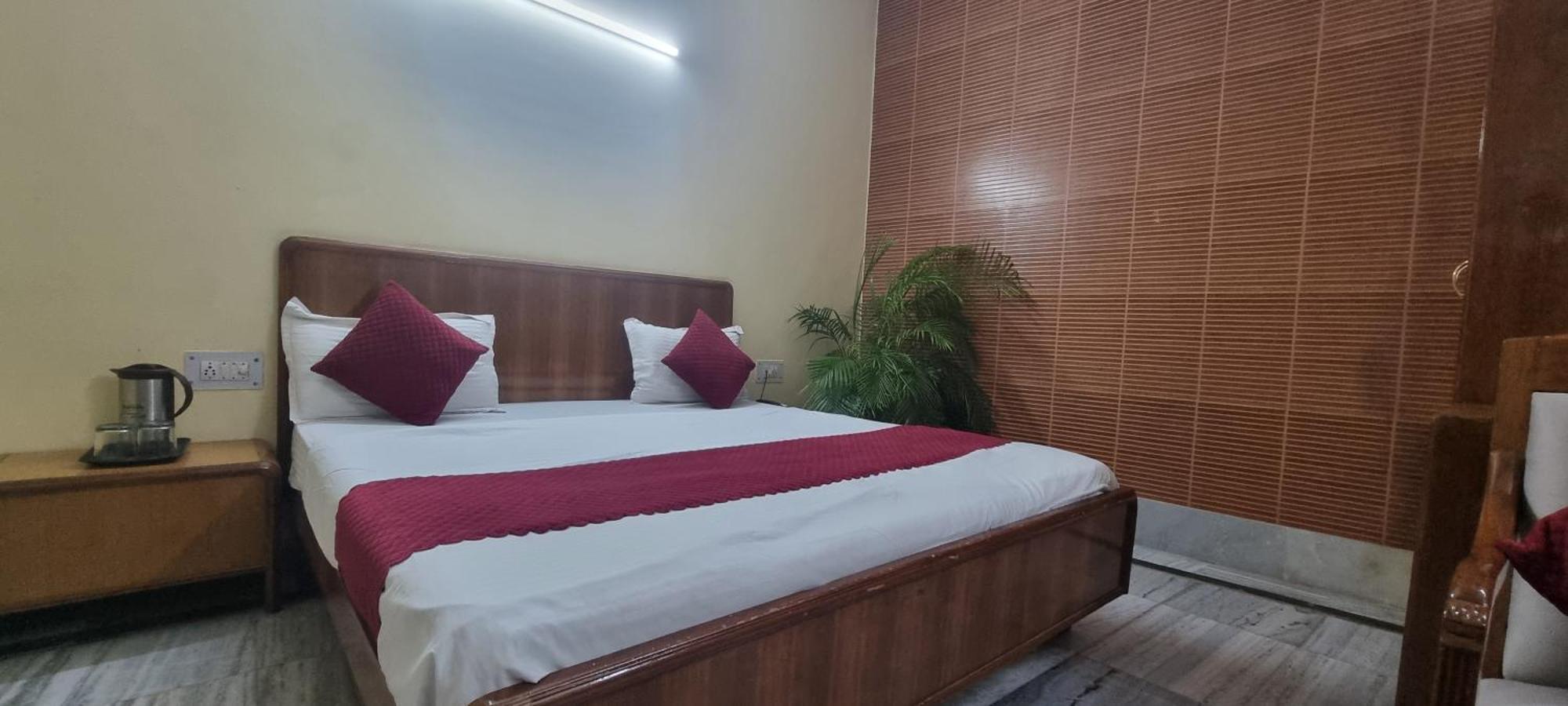 Hotel Har Ki Pauri By Around Stays Haridwār Exterior foto